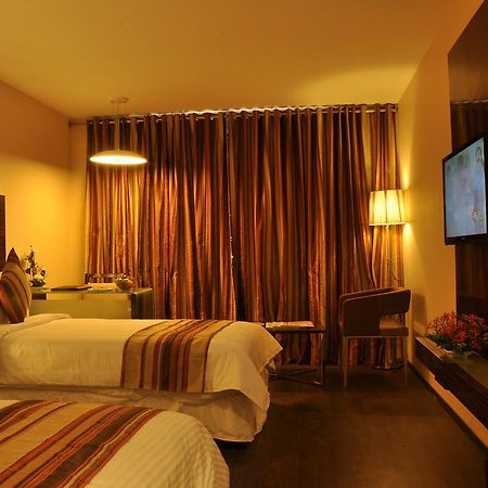 The Arcadia Hotel Coimbatore Buitenkant foto