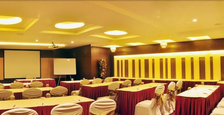 The Arcadia Hotel Coimbatore Buitenkant foto