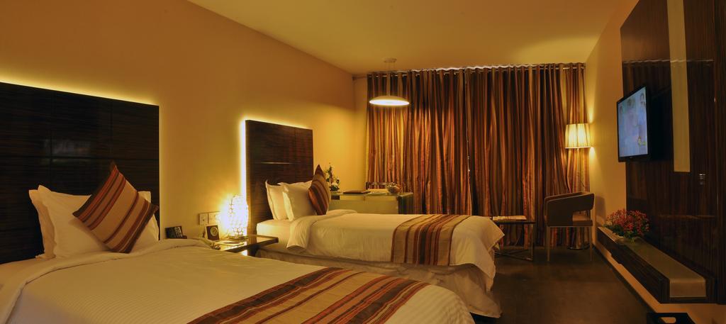 The Arcadia Hotel Coimbatore Buitenkant foto