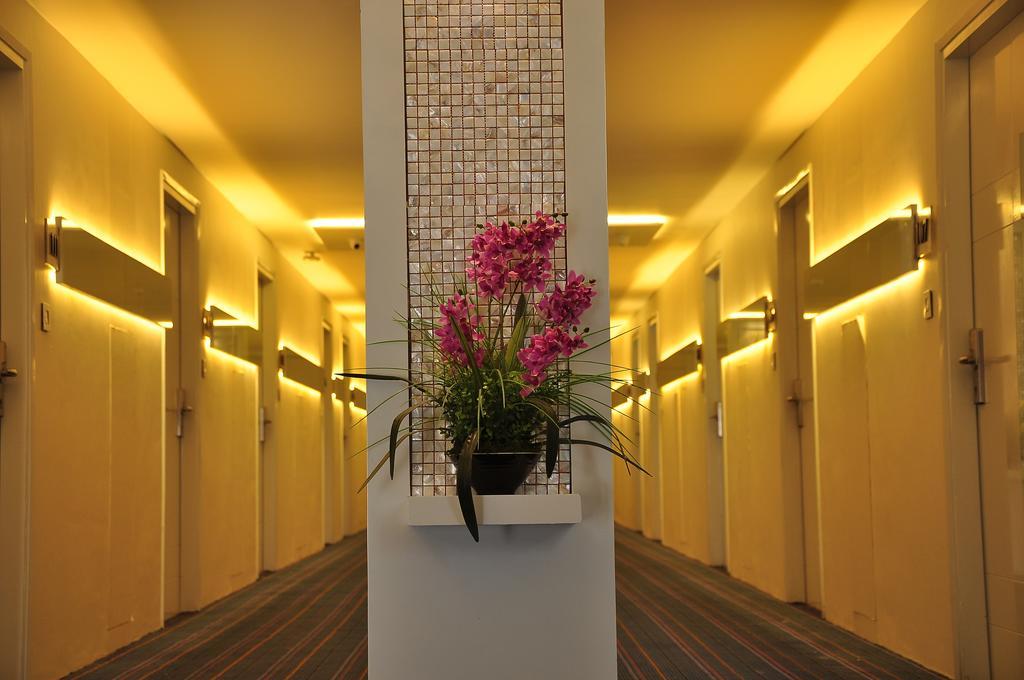 The Arcadia Hotel Coimbatore Buitenkant foto