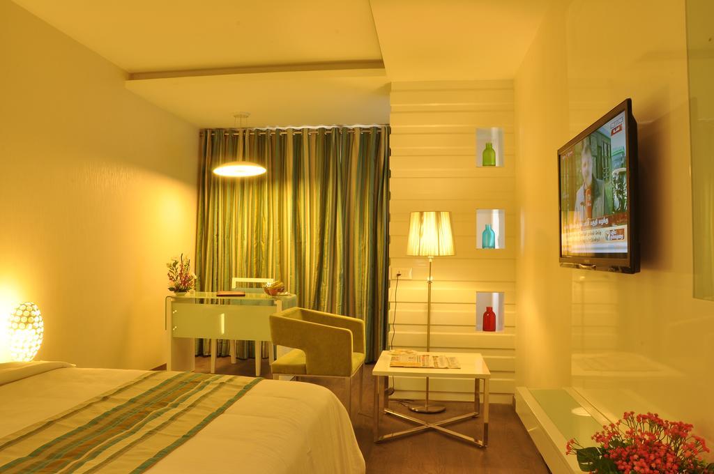The Arcadia Hotel Coimbatore Buitenkant foto