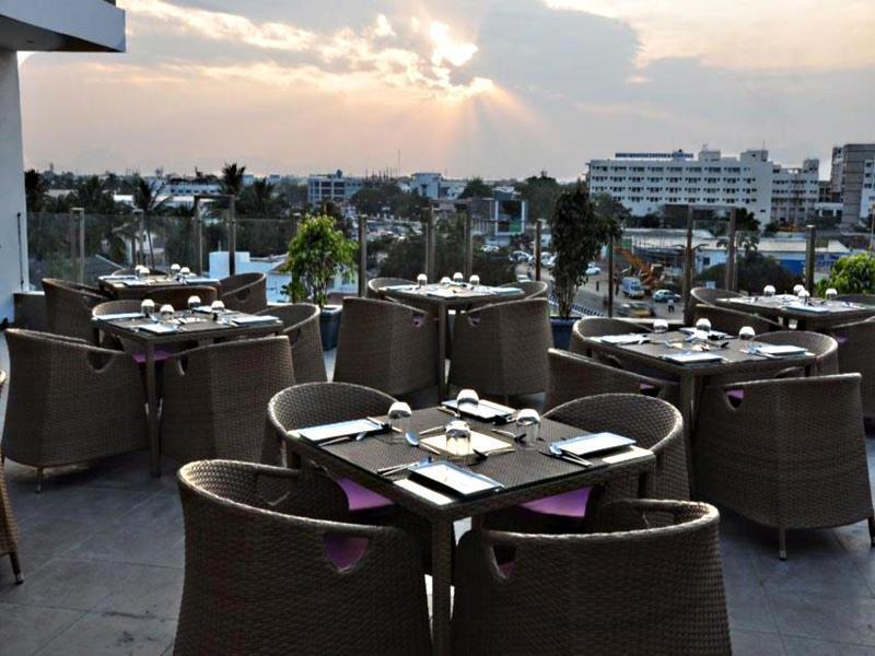 The Arcadia Hotel Coimbatore Buitenkant foto
