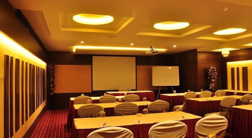 The Arcadia Hotel Coimbatore Buitenkant foto